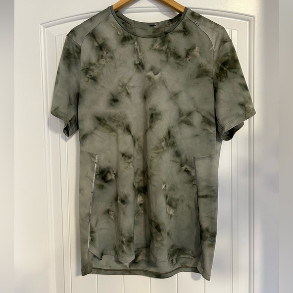 Lululemon Run Shirt - Picture 1 of 2